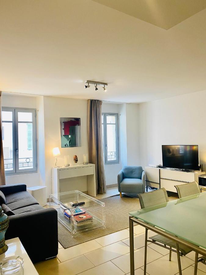 Tres Joli T3 Vieux Port Cannes Bagian luar foto